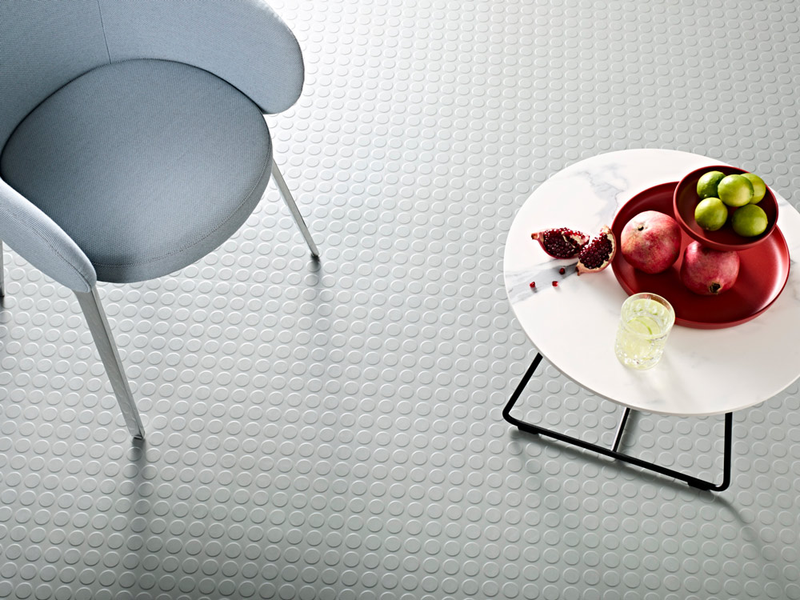 Round Dot Rubber Kennel Flooring – Heavy-Duty, Non-Slip, Waterproof Mat for Dog Kennels, Pet Areas & Vet Clinics – Durable, Easy to Clean & Install